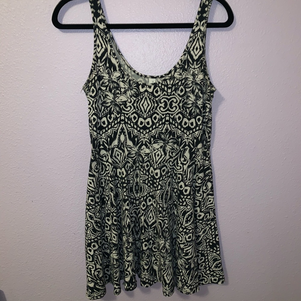 Cute sun dress!